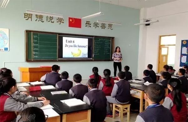 觸摸一體機廠家熙雅盟與凱里市第五小學(xué)達(dá)成86寸教學(xué)觸摸一體機采購合作